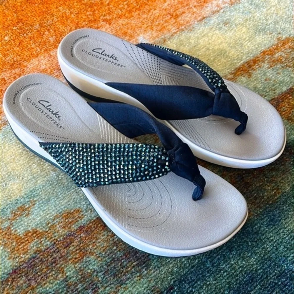 Brand Clarks Cloudsteppers Thong Sandals Custom Blue w/ Beaded Crystals Sparkly